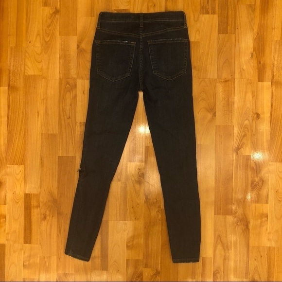 Free People Busted Knee Dark Wash Jeans Size 25 - Picture 8 of 8